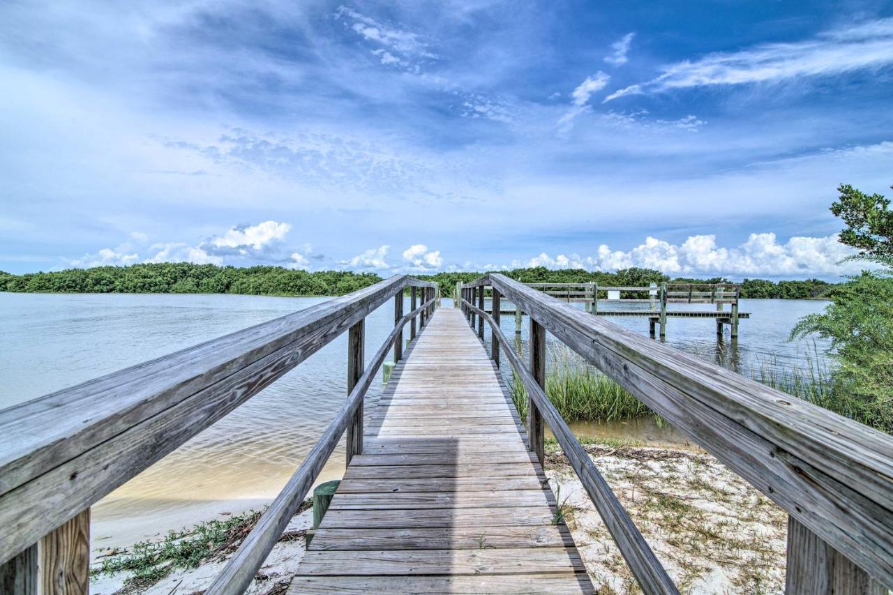 Beachfront Cedar Key Retreat With Pool Access! Kültér fotó