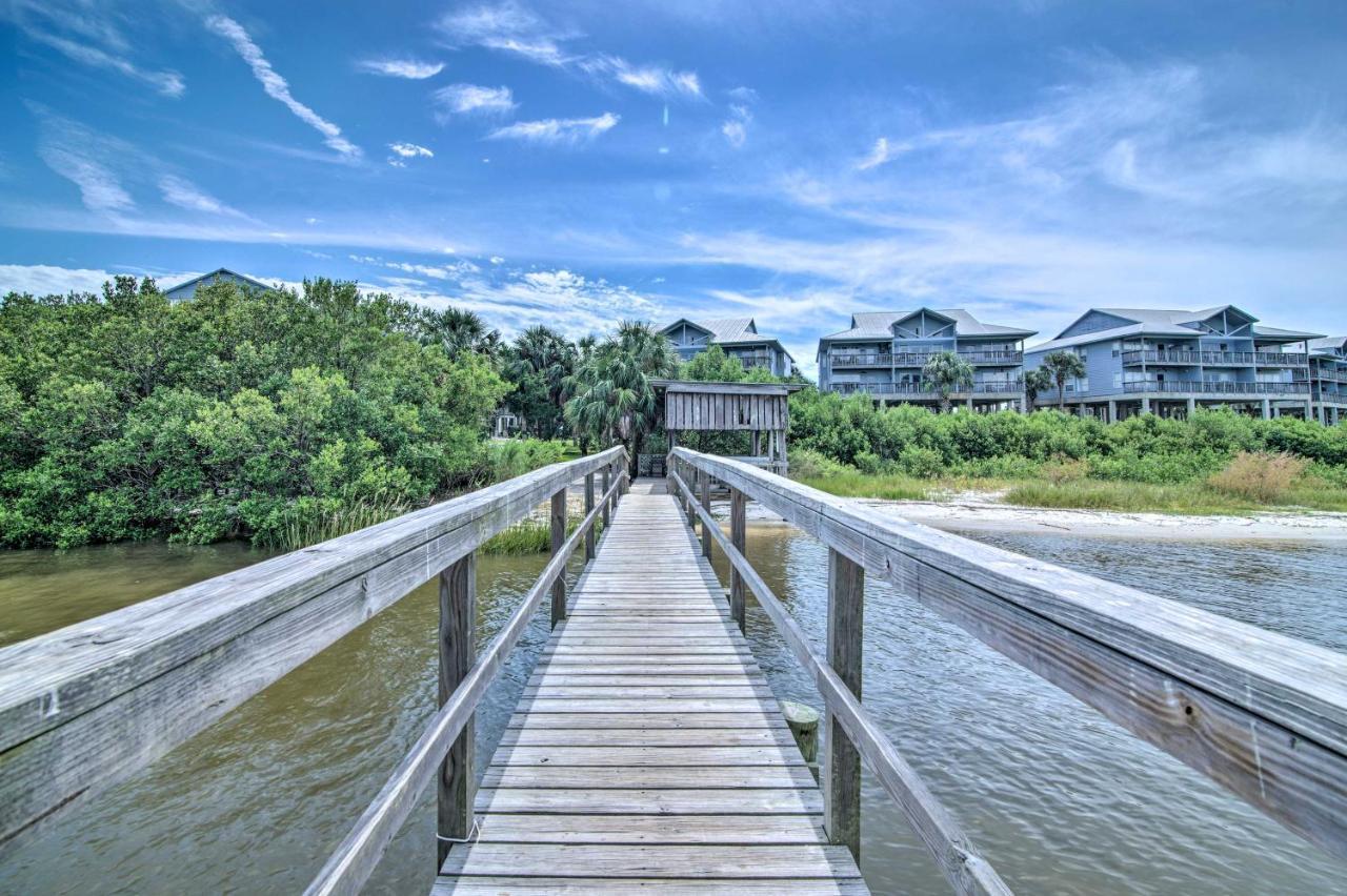 Beachfront Cedar Key Retreat With Pool Access! Kültér fotó
